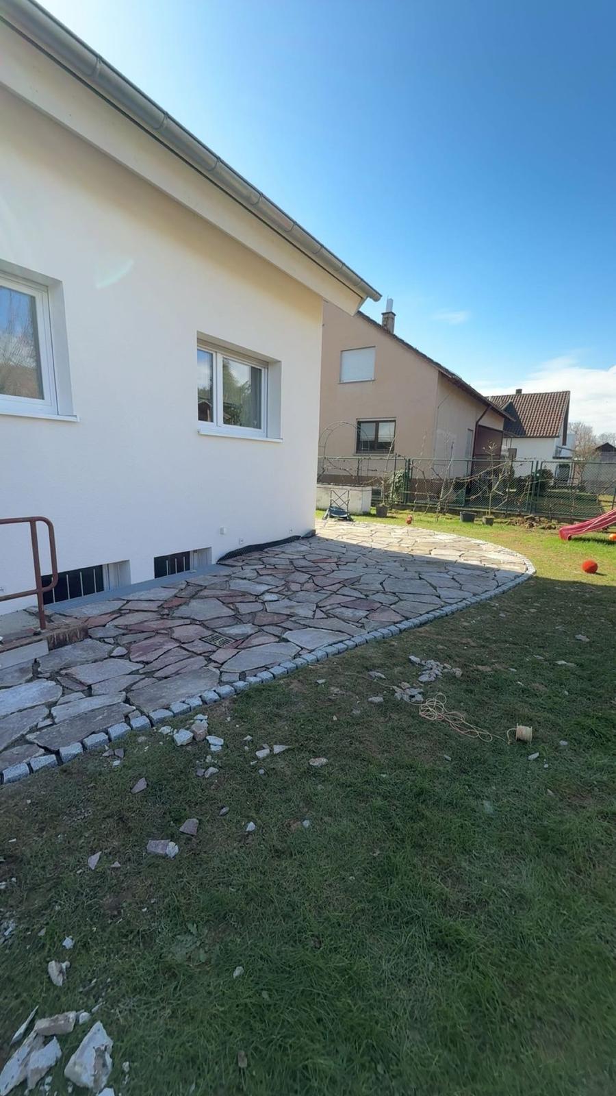 Polygonalplatten-Terrasse aus Naturstein